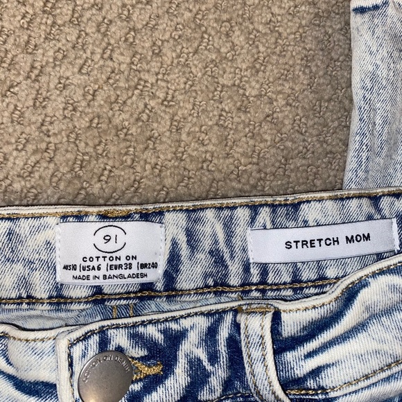 COTTON ON light retro acid wash mom jeans - Picture 2 of 4
